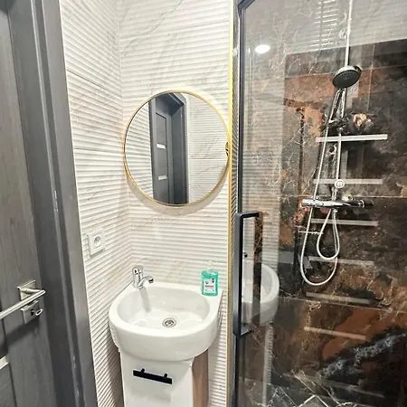 2br Near Center Quiet And Cozy דירה *