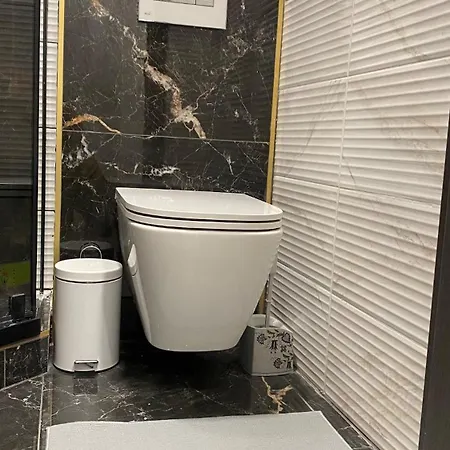 2br Near Center Quiet And Cozy شقة *